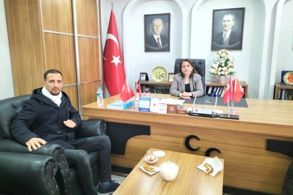 TOKAT İL BAŞKANIMIZ ONUR İNAN BEY TOKAT MHP KADIN KOLLARI BAŞKANI DÜRDANE SUSAR'I ZİYARET ETTİ.